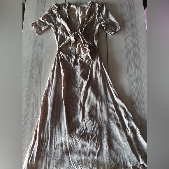 Wayf Rosalind Cheetah Print Tie Front Dress - Size 8 - Picture 3 of 8